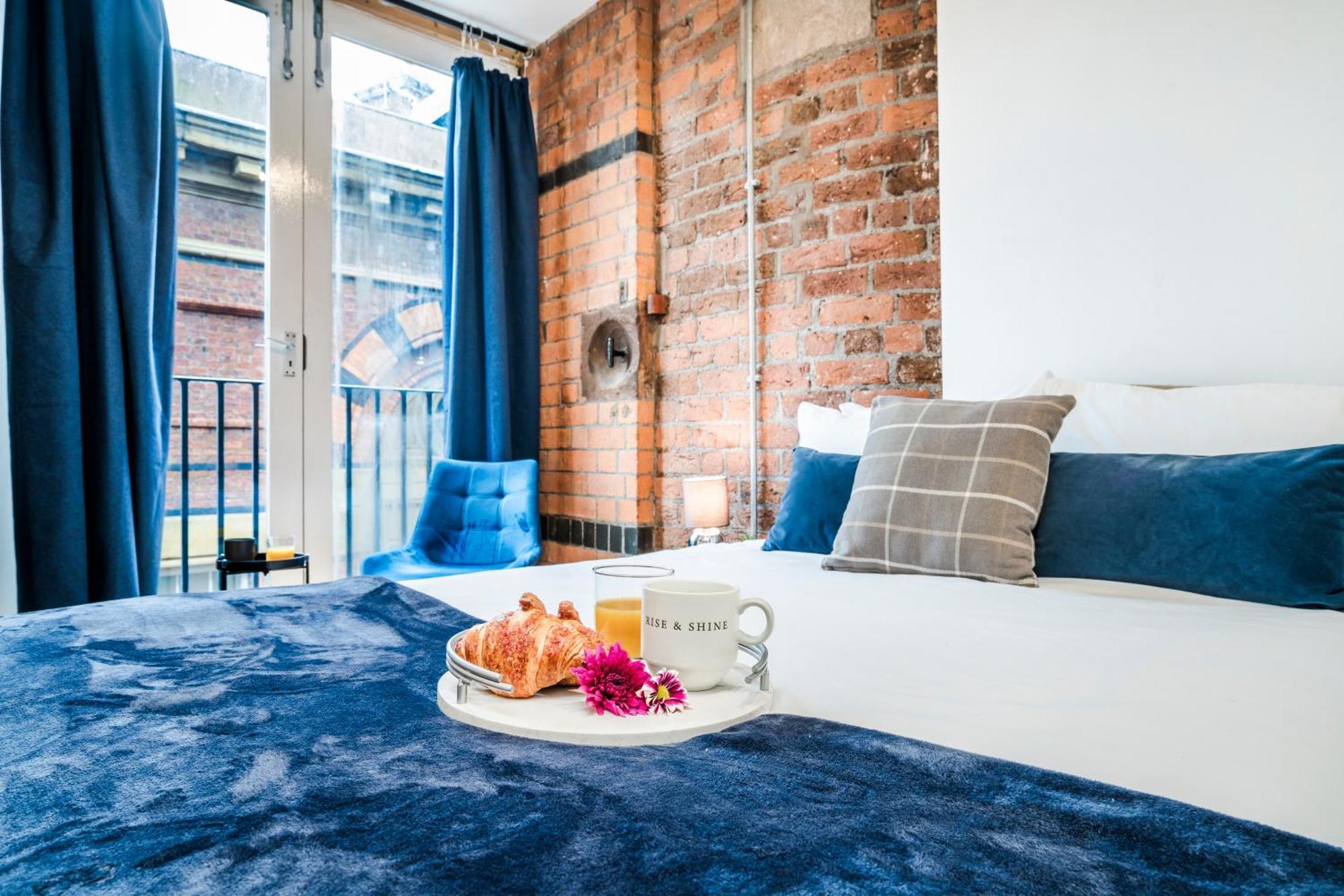Cavern Quarters, Beautiful Two Bedroom City Centre Apartment By Garudy Serviced Apartments And Short Lets - Perfect For Longer Stays Liverpool Exterior foto
