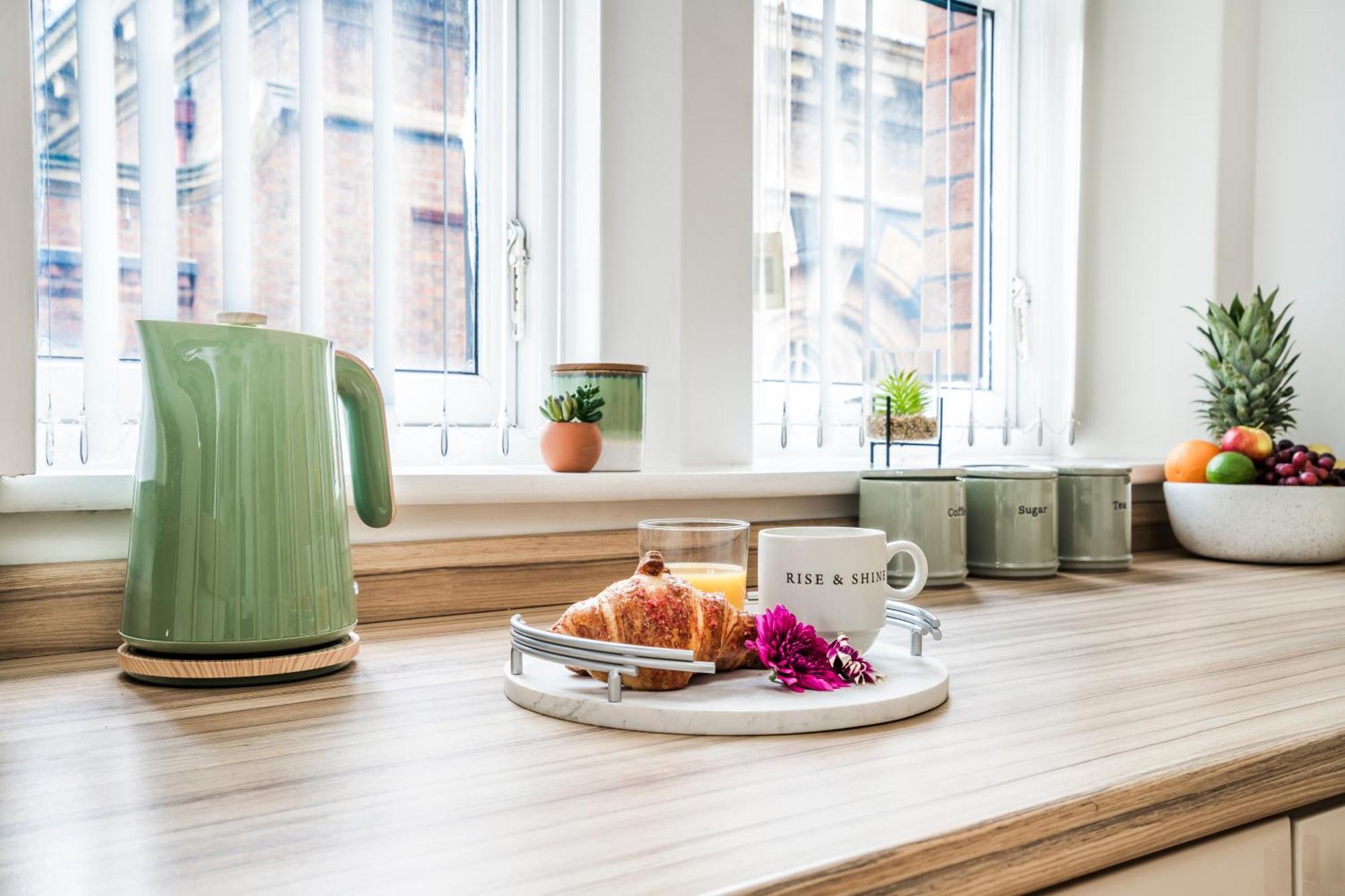 Cavern Quarters, Beautiful Two Bedroom City Centre Apartment By Garudy Serviced Apartments And Short Lets - Perfect For Longer Stays Liverpool Exterior foto