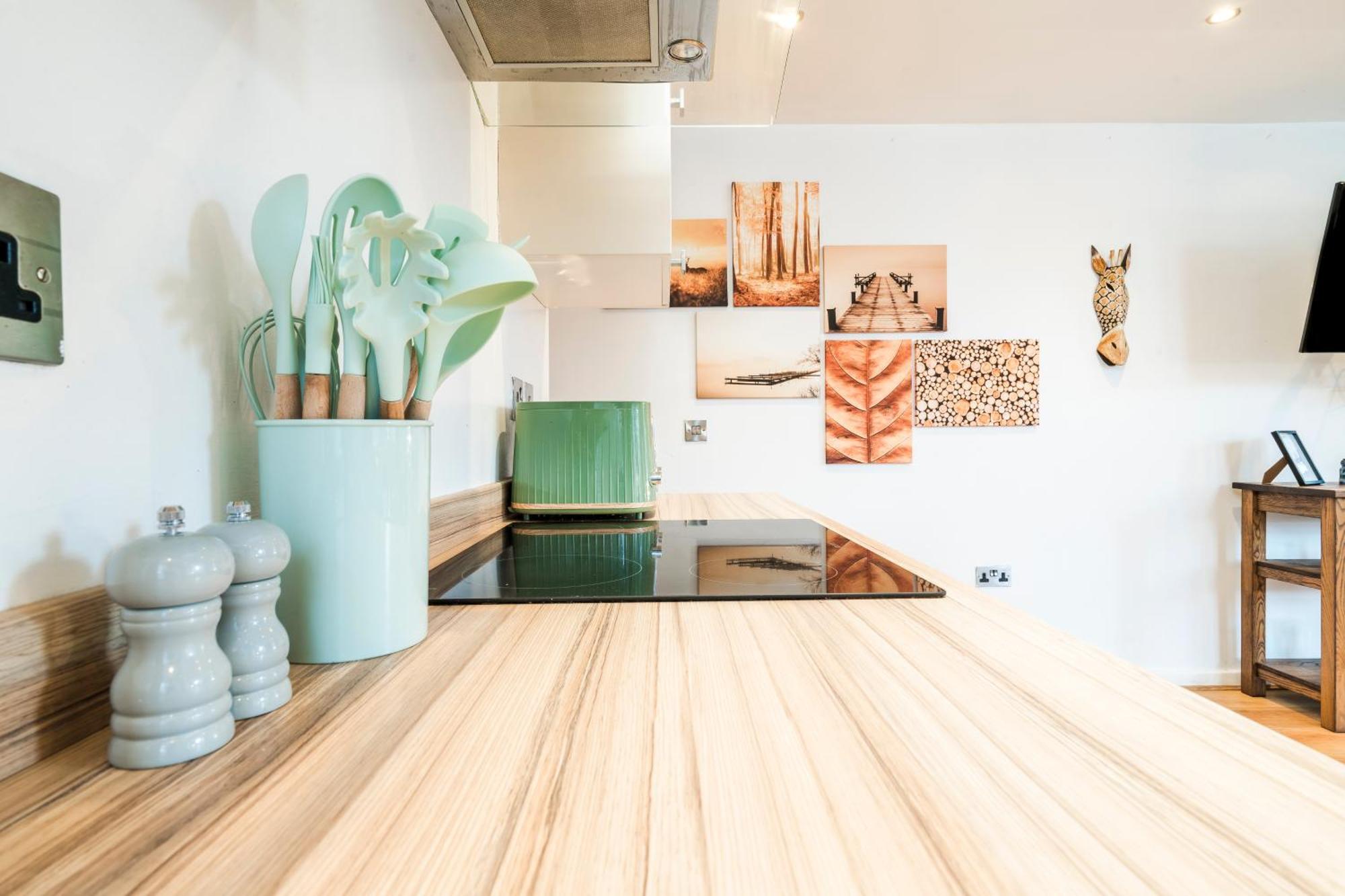 Cavern Quarters, Beautiful Two Bedroom City Centre Apartment By Garudy Serviced Apartments And Short Lets - Perfect For Longer Stays Liverpool Exterior foto