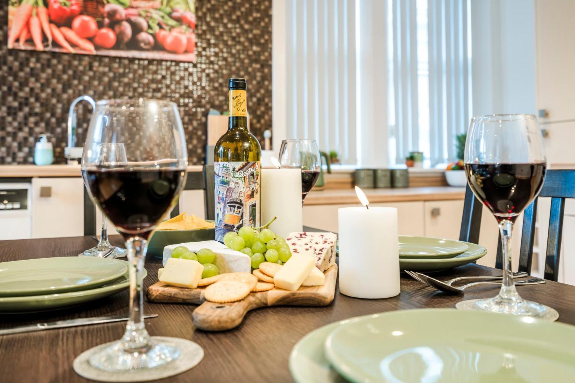 Cavern Quarters, Beautiful Two Bedroom City Centre Apartment By Garudy Serviced Apartments And Short Lets - Perfect For Longer Stays Liverpool Exterior foto